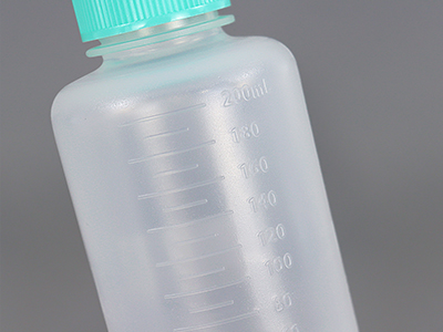 外壁模刻刻度，刻度線清晰，易觀察