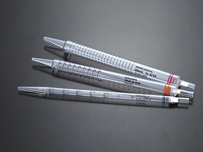 獨特的短管設計，符合人體工程學設計，可在層流罩下方使用