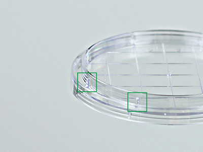 皿內環卡扣設計 ，培養皿與皿蓋緊密度高，防止誤開，倒置不易脫落